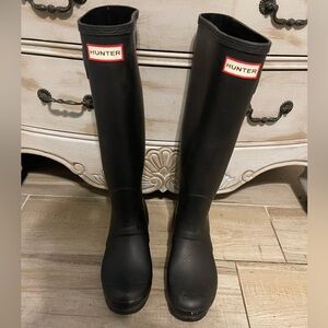 Hunter Classic Black Waterproof Boots, size 8